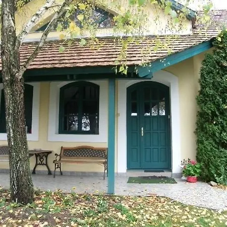 Vadviragos Pihenohely
